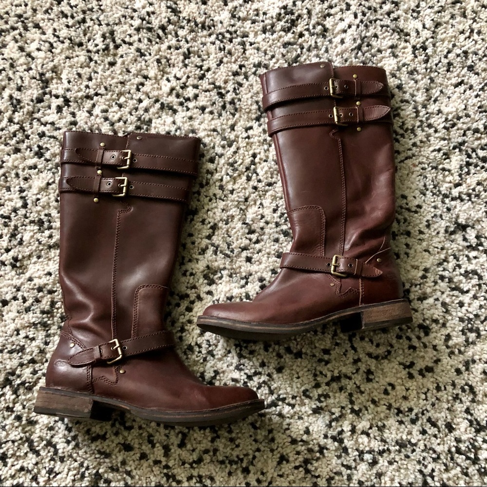 Chocolate brown UGG boots
